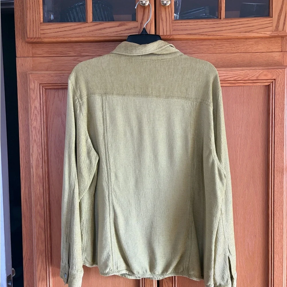 Chico's Light Green Button-Up Shirt Jacket size 3=large